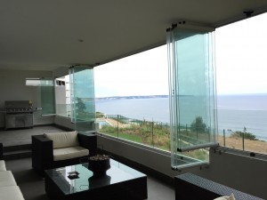 balcony glazing system